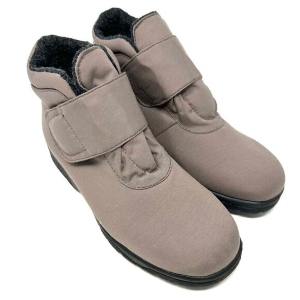 Toe Warmers Canada Womans Taupe Active Wool Lined Waterproof Ankle Boot size 8W‎